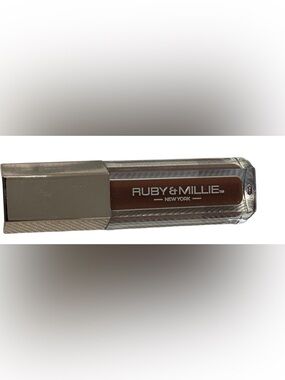*FREE WITH PURCHASE* RUBY & MILLIE LIP GLOSS HOT COCOA NEW
